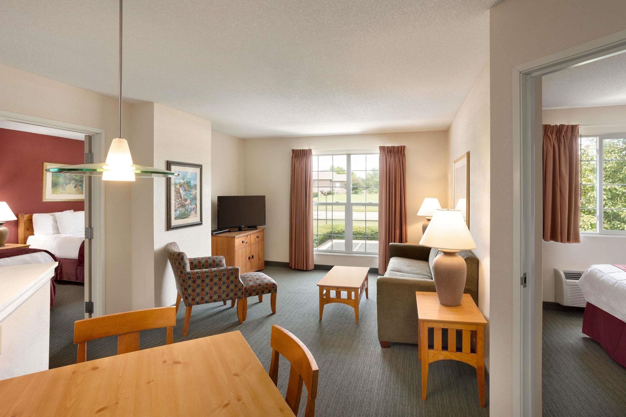 Baymont By Wyndham Wichita East Ξενοδοχείο Εξωτερικό φωτογραφία